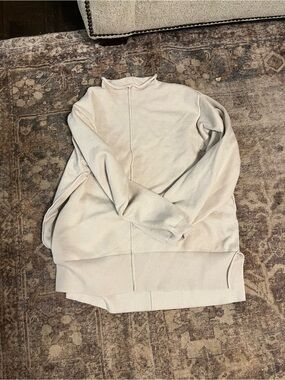 Source Unknown Men's Cream Crewneck Sweater